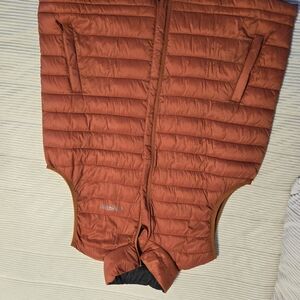 Magellan Outdoors Rust Puffer Vest